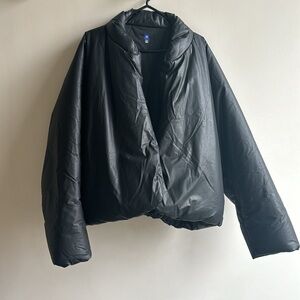 NWOT YZY GAP BALENCIAGA BLACK NYLON ROUND JACKET M
